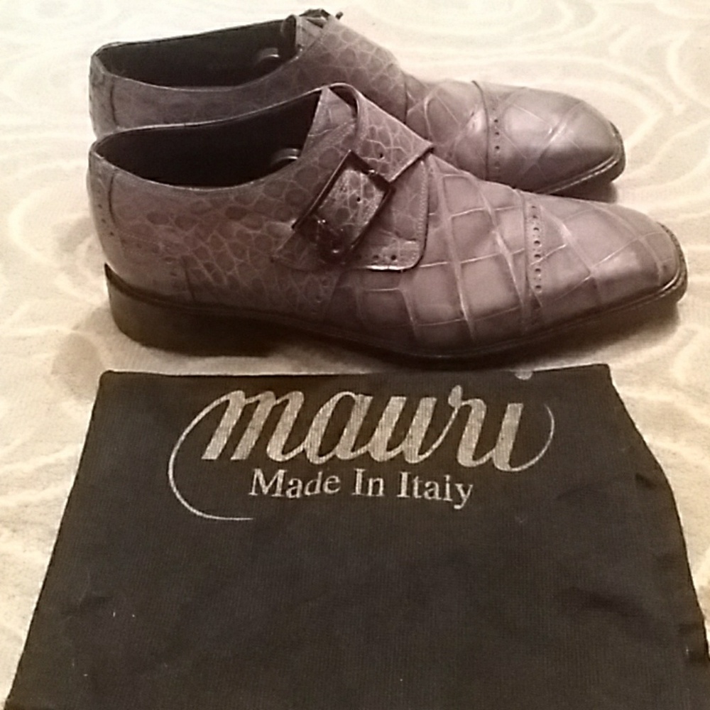 Shoes - Picture 2 of 2